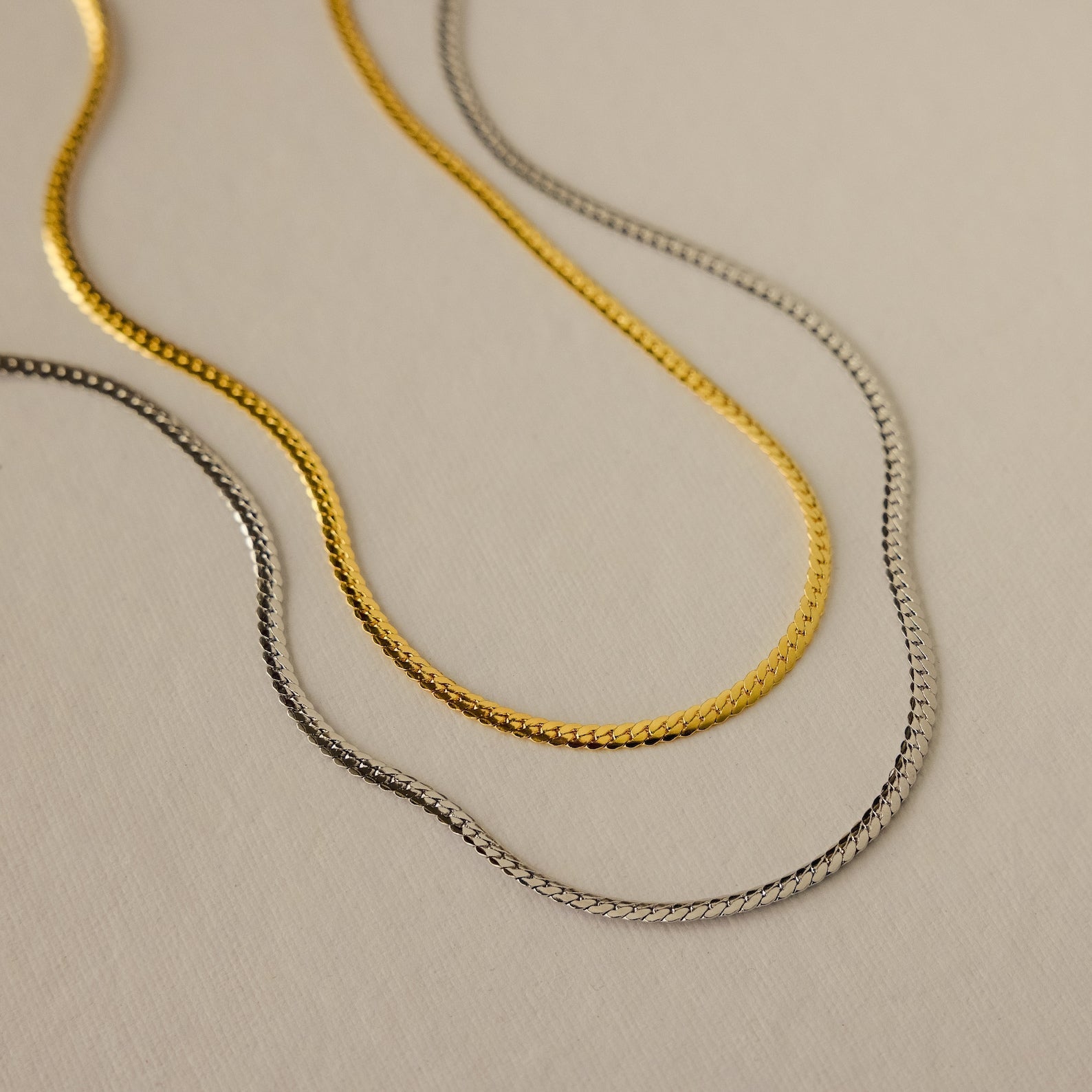 Minimalist Snake Chain Necklace: Everyday Elegance